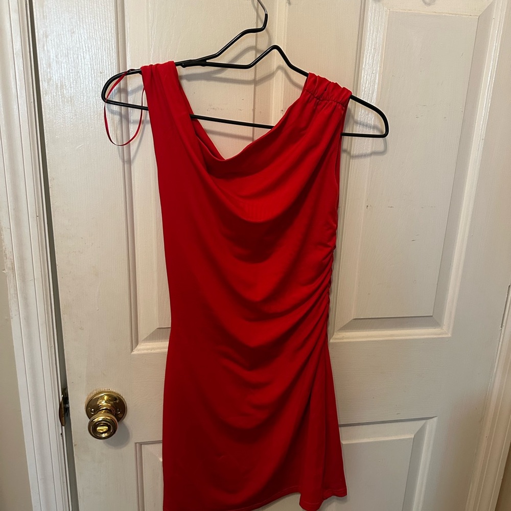Elegant Red Sleeveless Dress